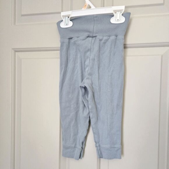 3/$15 Carters Little Planet Pants 18 M - Picture 4 of 4
